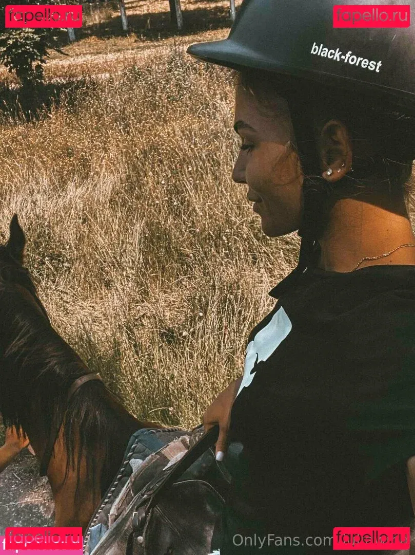 juliawind Onlyfans Photo Gallery 