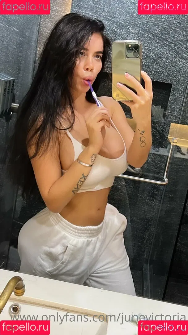 junevictoria Onlyfans Photo Gallery 