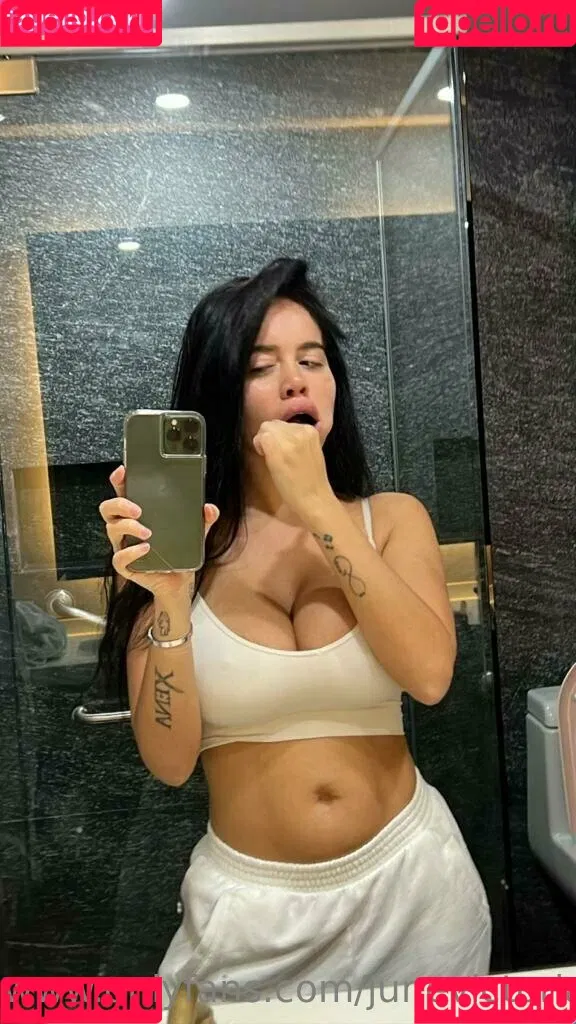 junevictoria Onlyfans Photo Gallery 