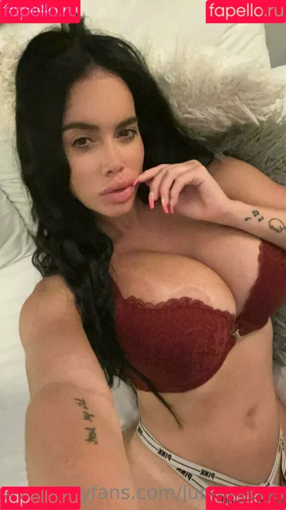 junevictoria Onlyfans Photo Gallery 