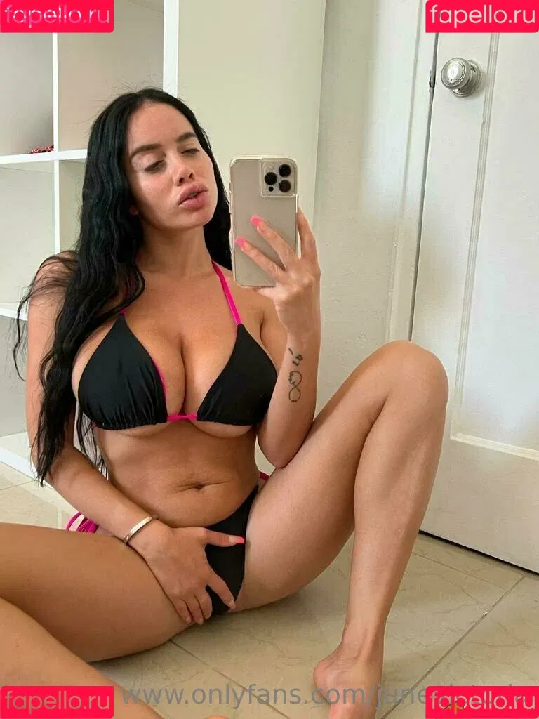 junevictoria Onlyfans Photo Gallery 