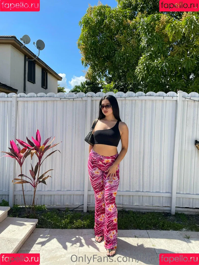 lucys_closet Onlyfans Photo Gallery 