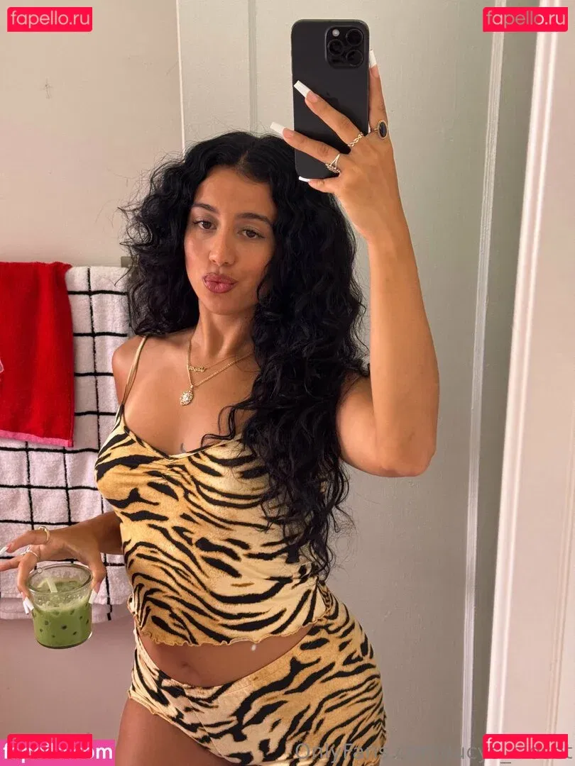 lucys_closet Onlyfans Photo Gallery 