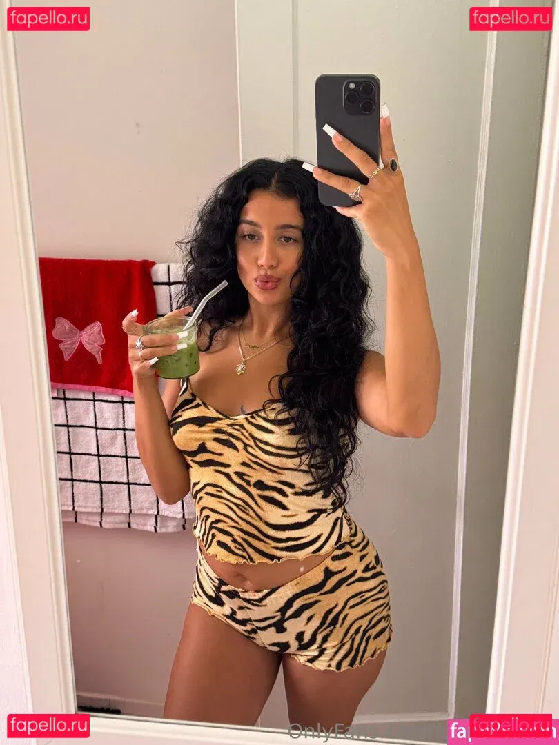 lucys_closet Onlyfans Photo Gallery 