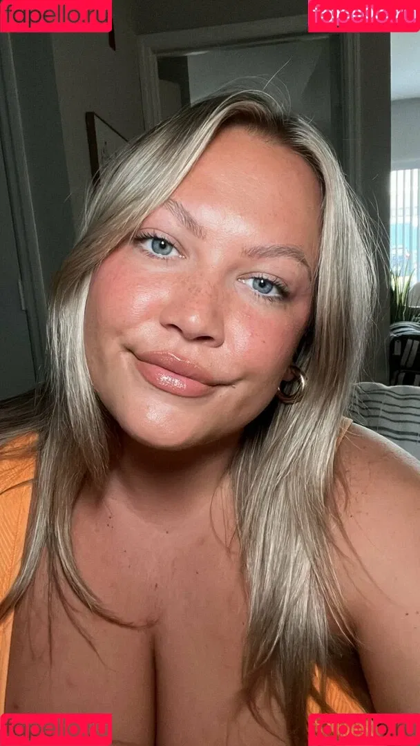 Hayden Onlyfans Photo Gallery 