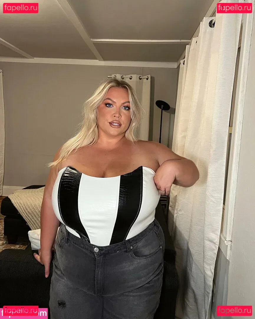 Hayden Onlyfans Photo Gallery 