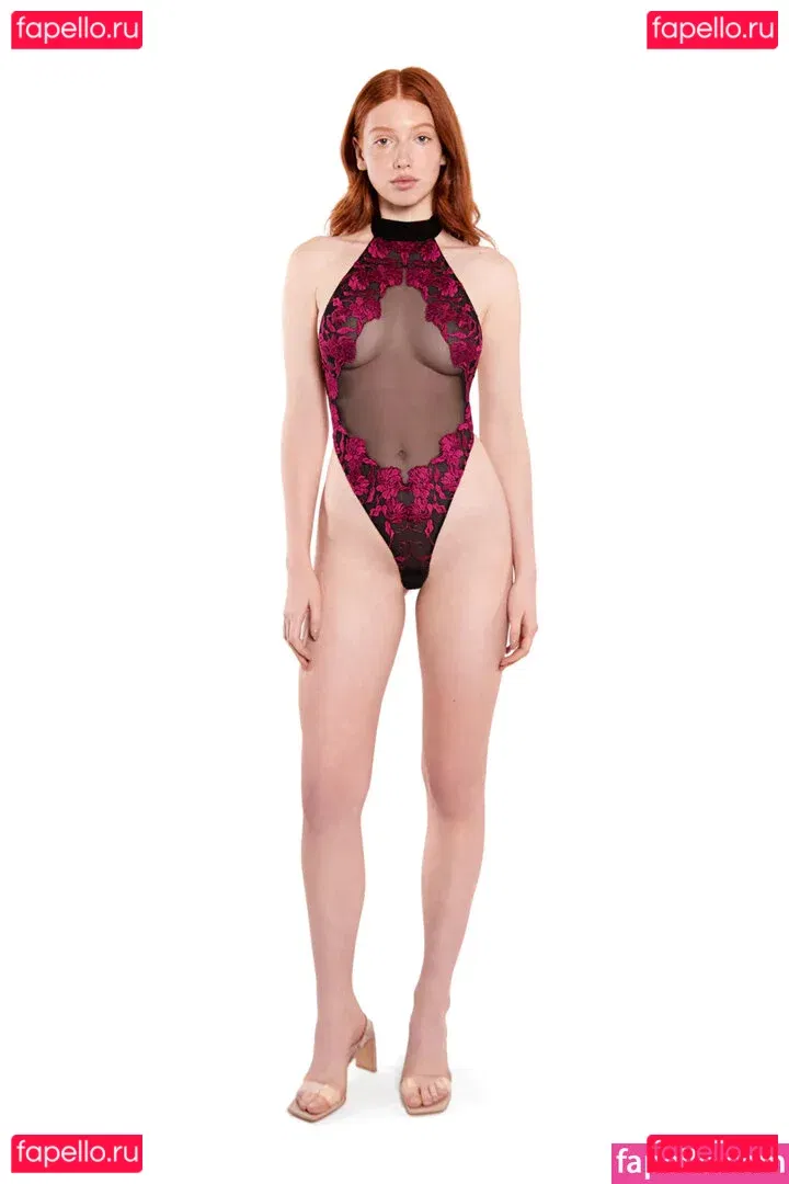 Zhenya_foxxx Onlyfans Photo Gallery 