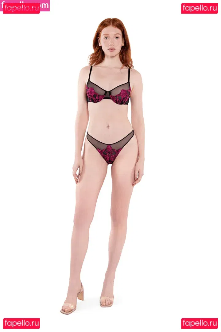 Zhenya_foxxx Onlyfans Photo Gallery 