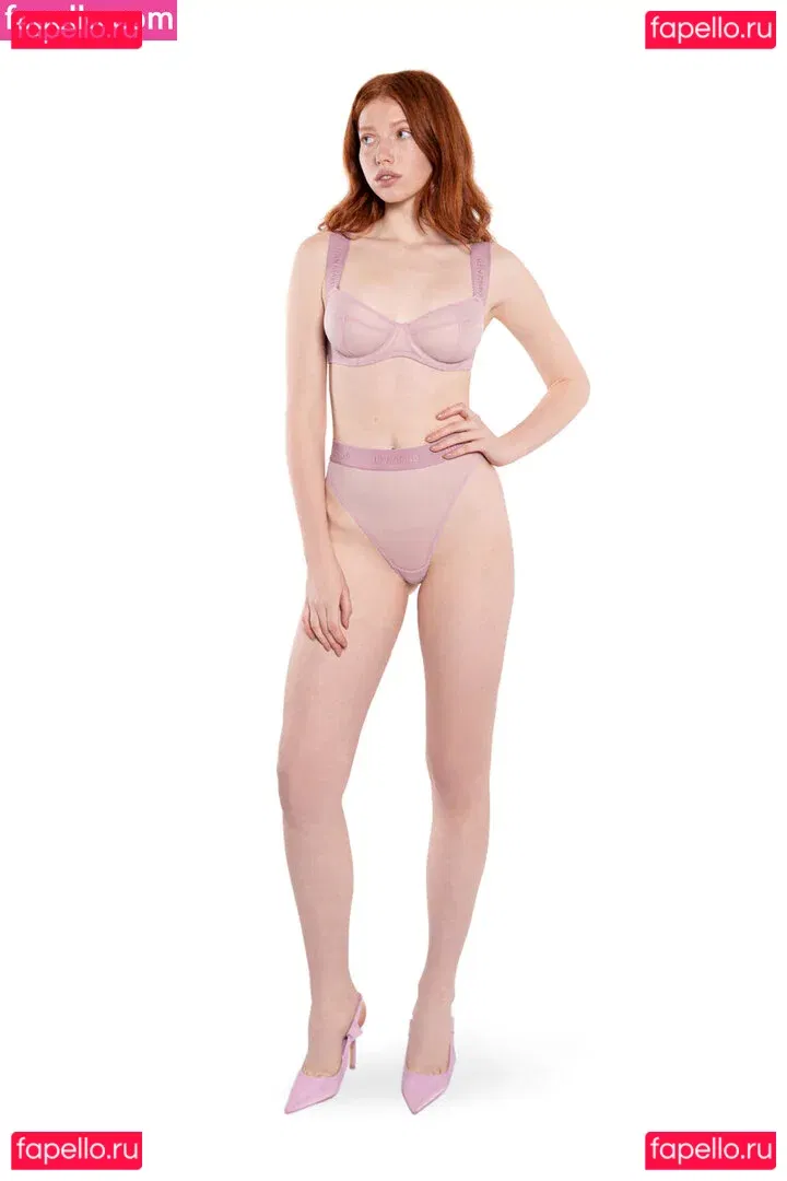 Zhenya_foxxx Onlyfans Photo Gallery 