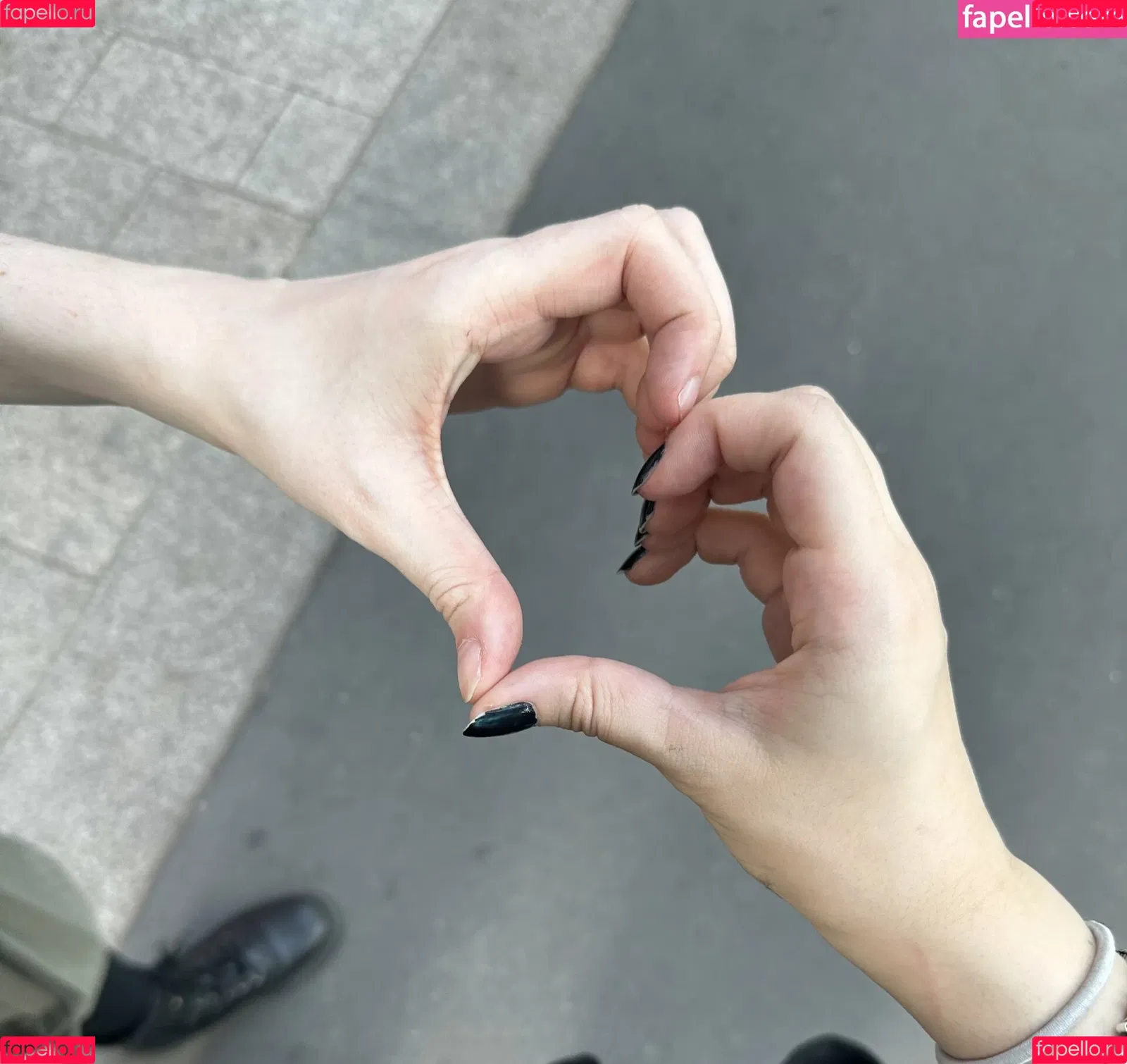 Rainhoe Onlyfans Photo Gallery 
