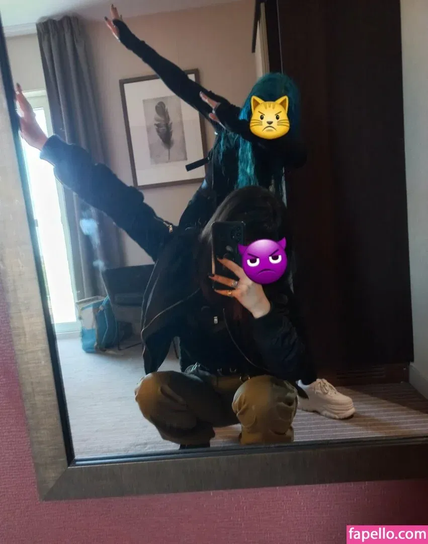 Rainhoe Onlyfans Photo Gallery 