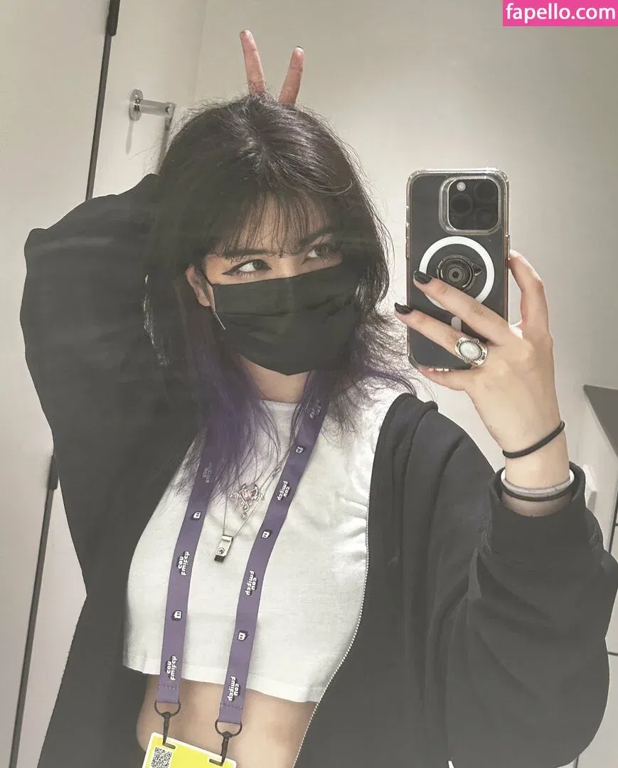 Rainhoe Onlyfans Photo Gallery 