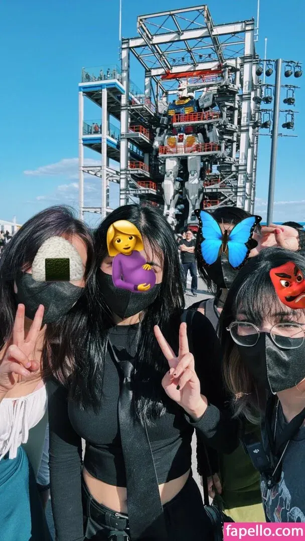 Rainhoe Onlyfans Photo Gallery 