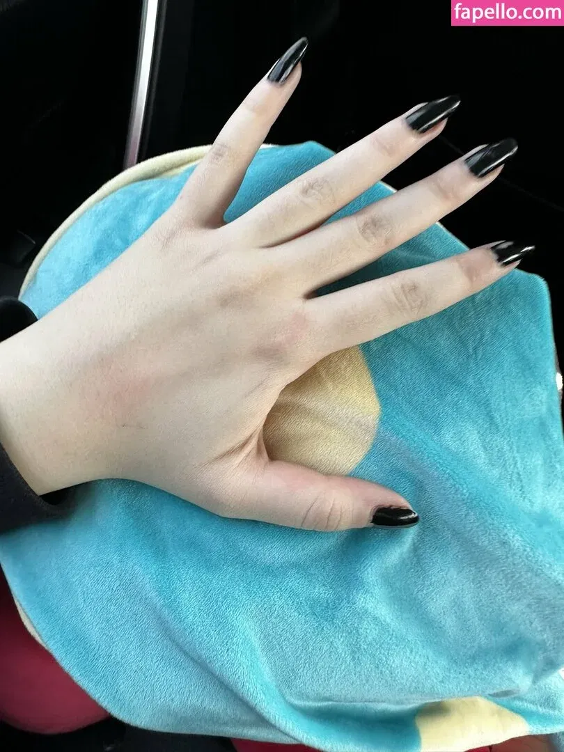 Rainhoe Onlyfans Photo Gallery 