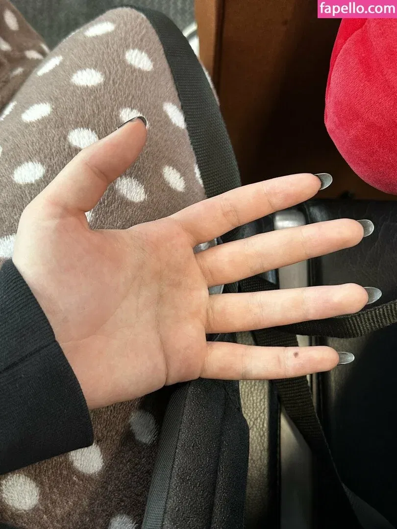 Rainhoe Onlyfans Photo Gallery 