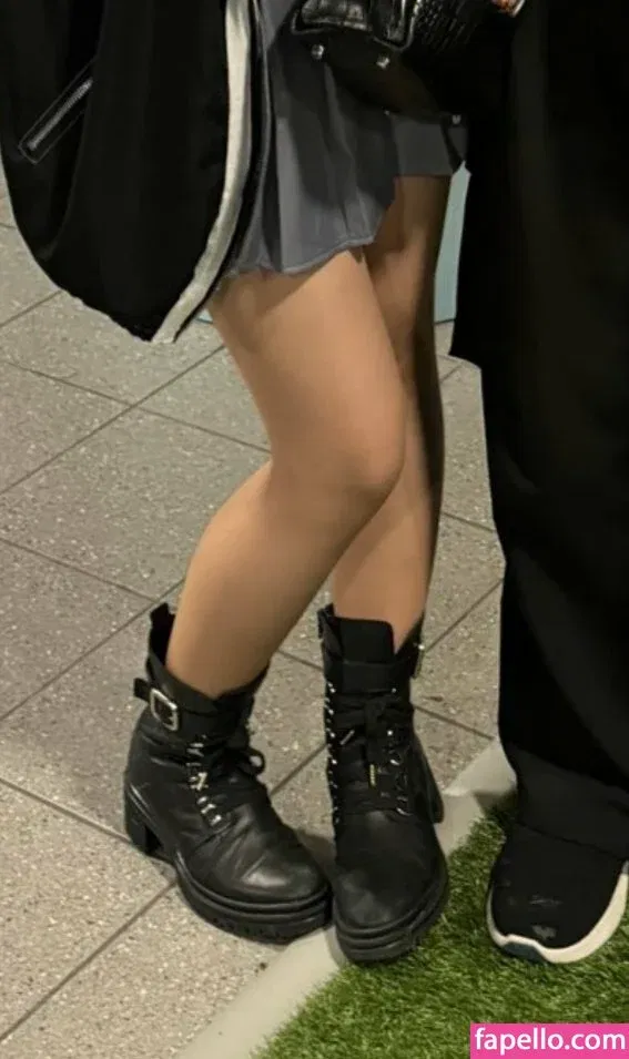 Rainhoe Onlyfans Photo Gallery 