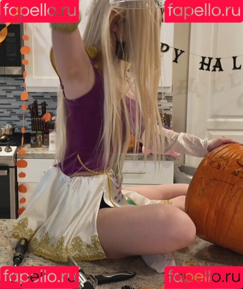 Rainhoe Onlyfans Photo Gallery 