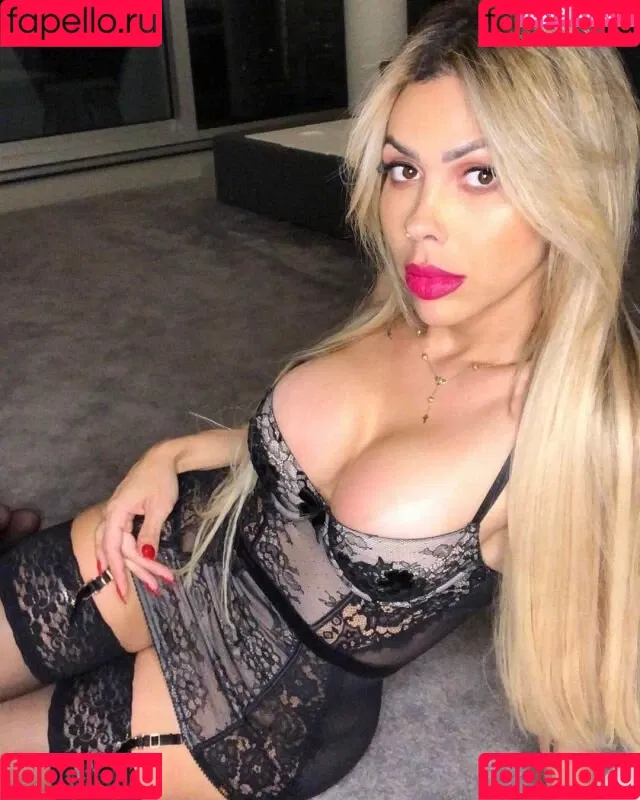Michelle Mendonça Onlyfans Photo Gallery 