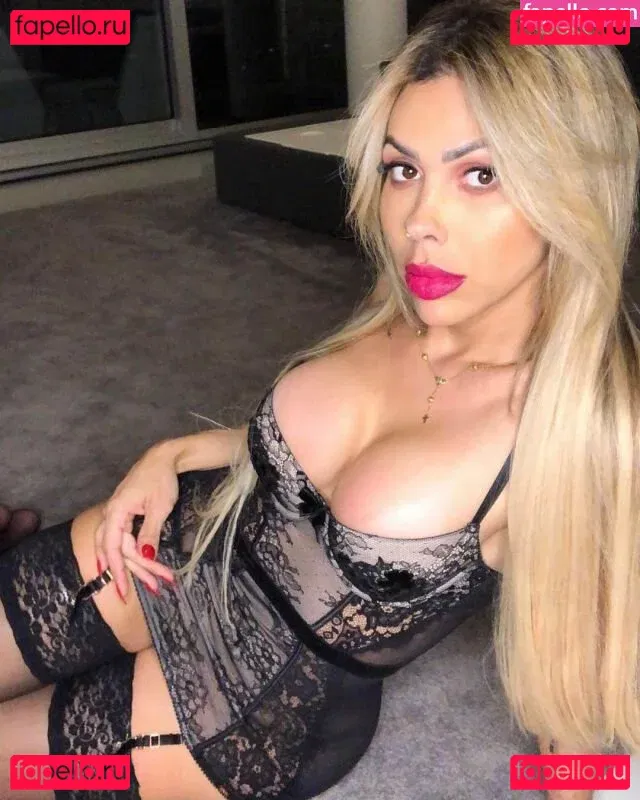 Michelle Mendonça Onlyfans Photo Gallery 