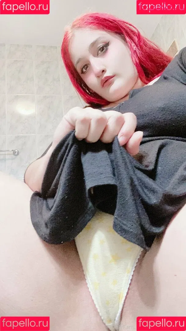 kombinichan Onlyfans Photo Gallery 
