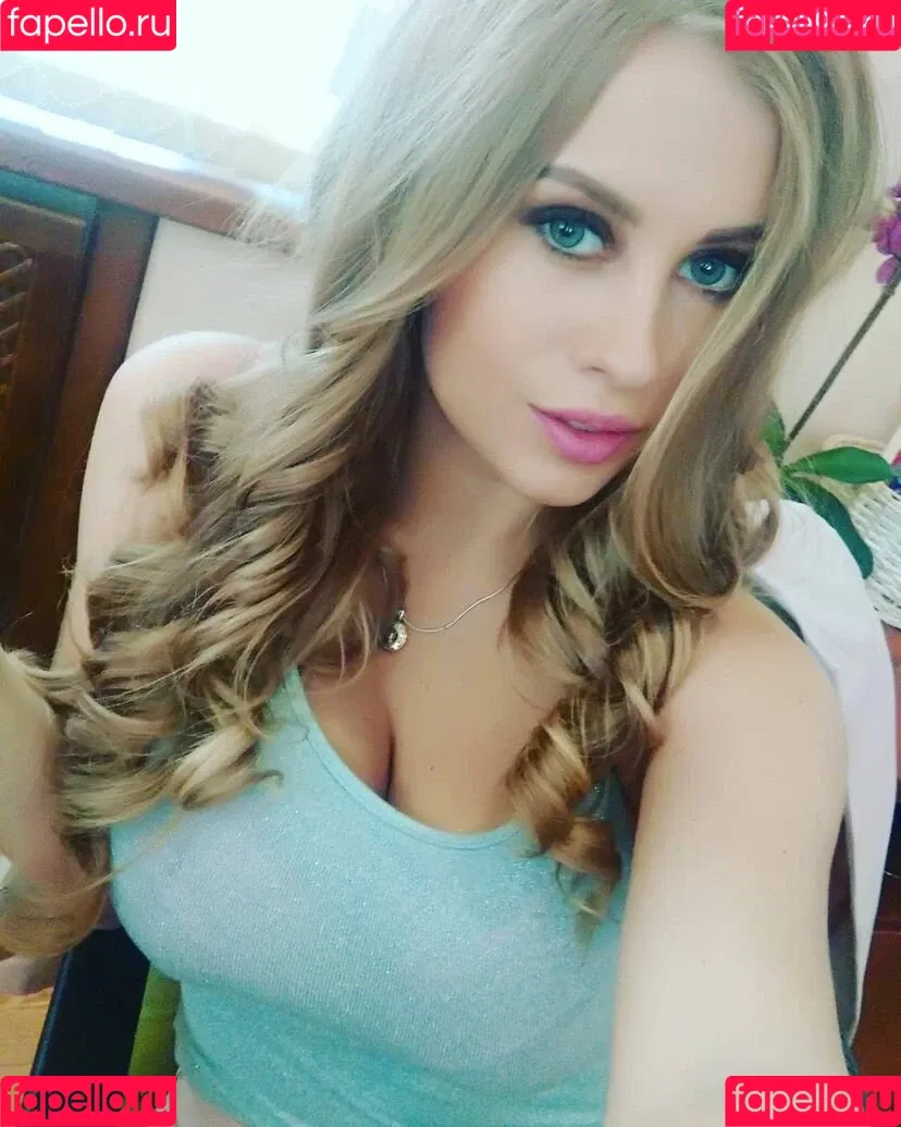 Olga Velichko Onlyfans Photo Gallery 
