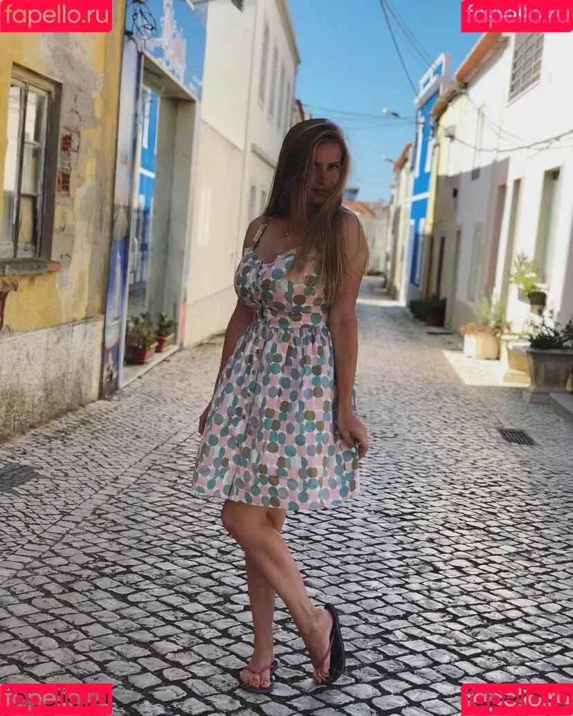 Olga Velichko Onlyfans Photo Gallery 
