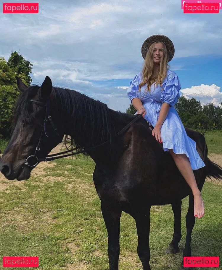 Olga Velichko Onlyfans Photo Gallery 