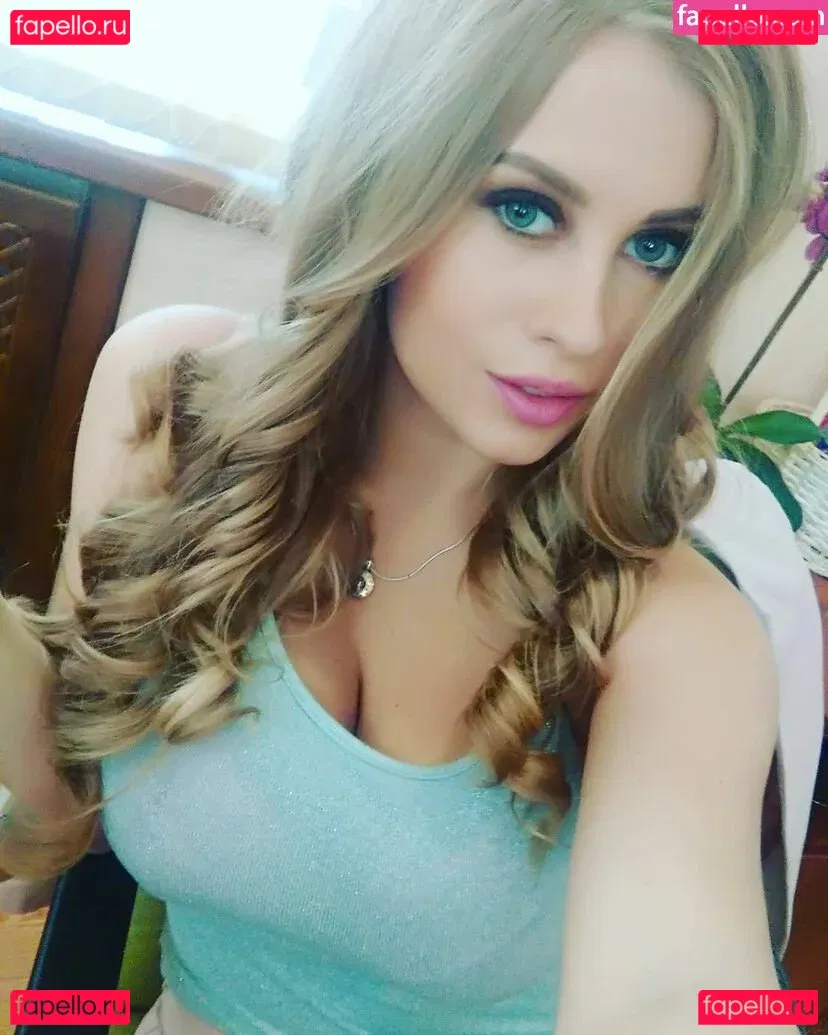 Olga Velichko Onlyfans Photo Gallery 