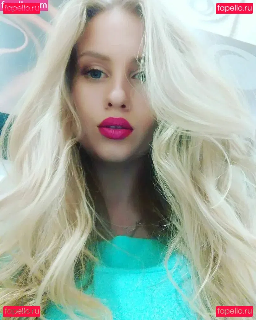 Olga Velichko Onlyfans Photo Gallery 