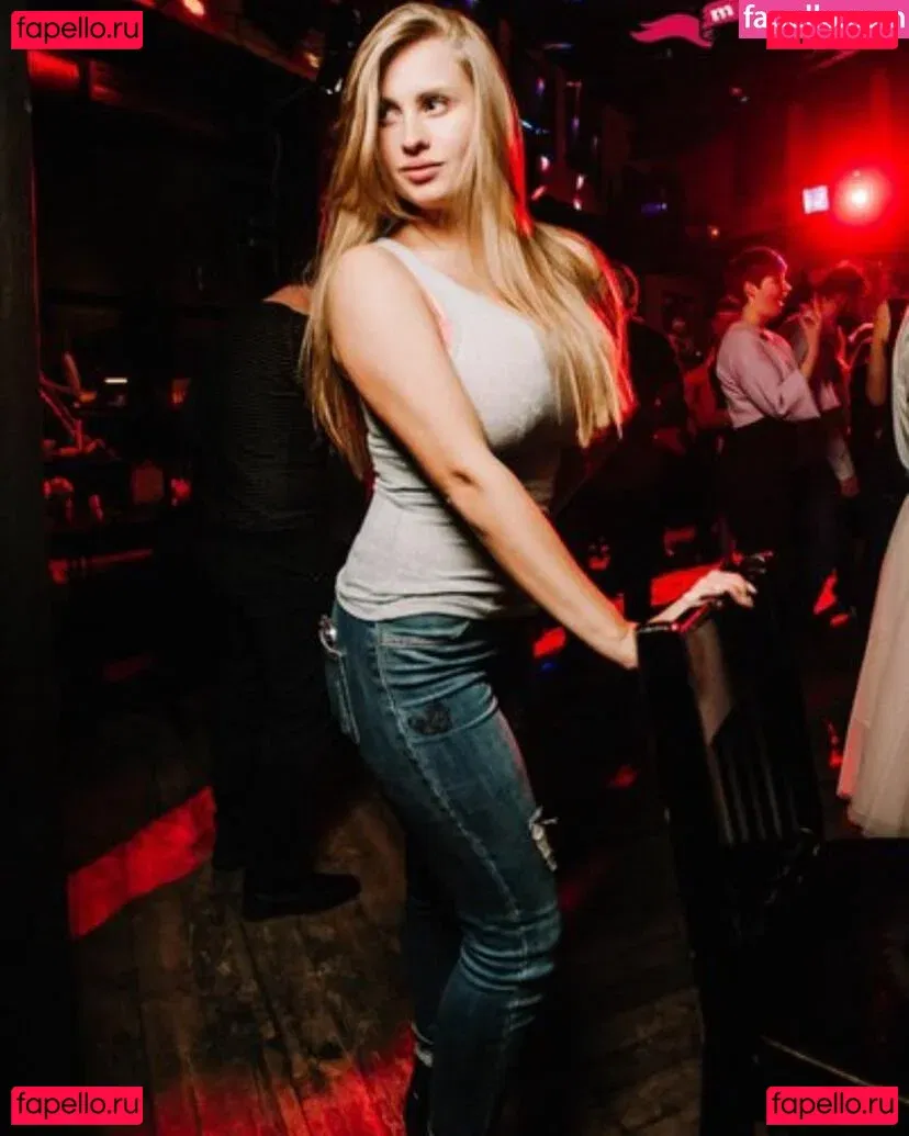 Olga Velichko Onlyfans Photo Gallery 