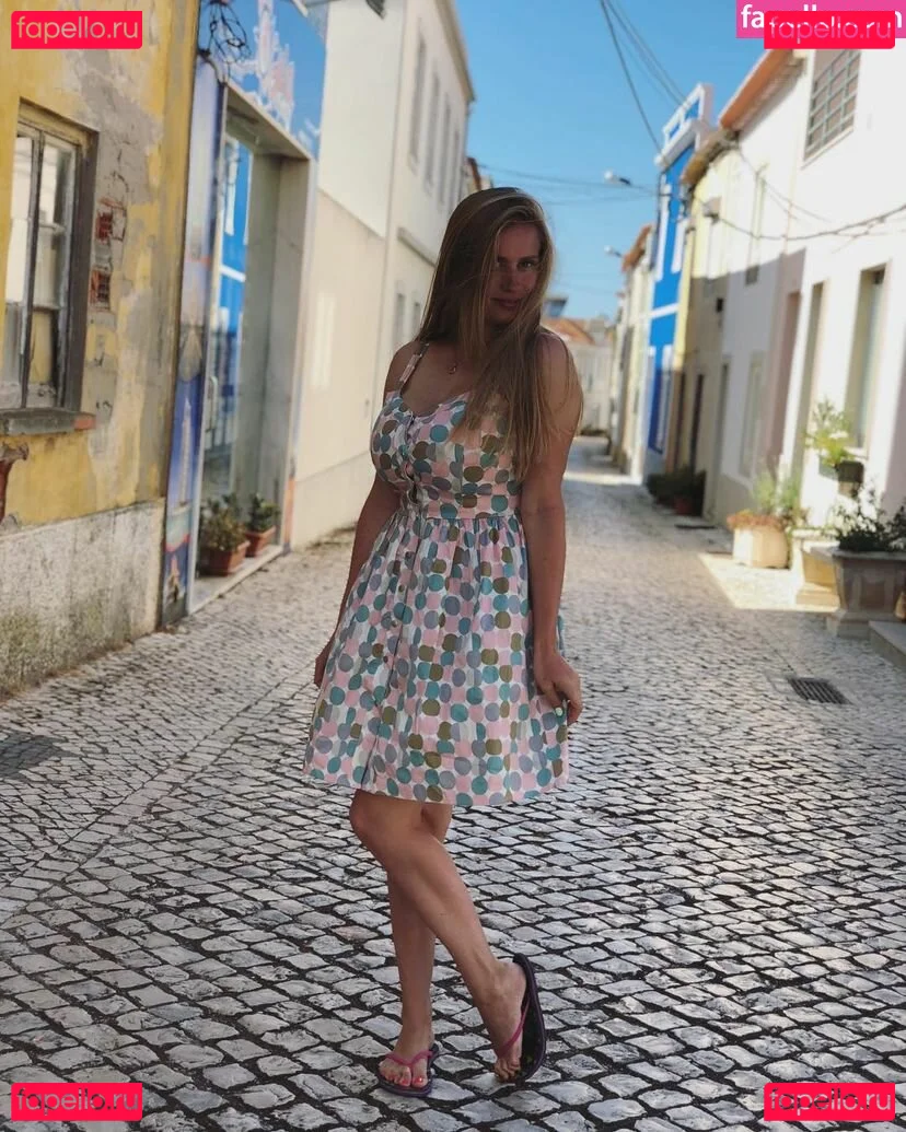 Olga Velichko Onlyfans Photo Gallery 