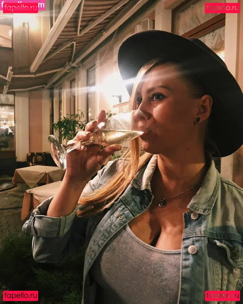 Olga Velichko Onlyfans Photo Gallery 