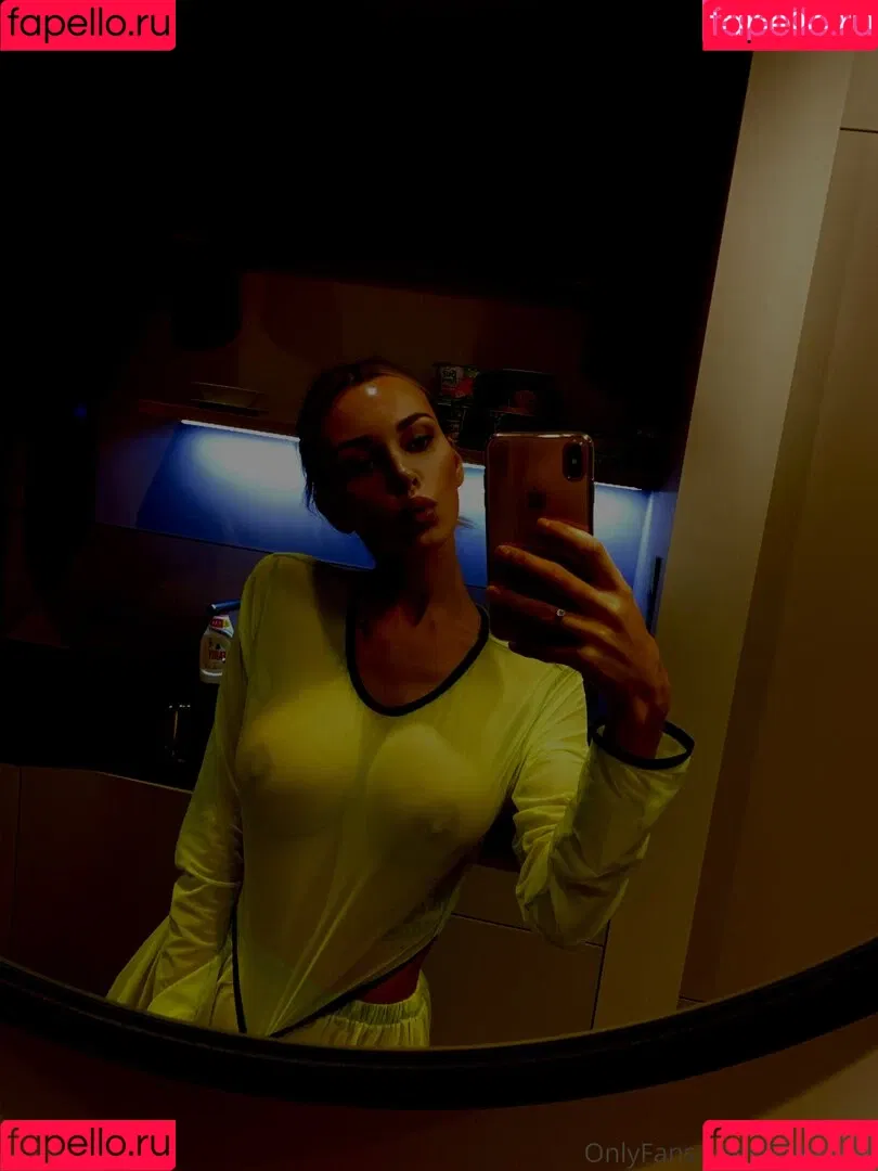 Lily Ermak Onlyfans Photo Gallery 