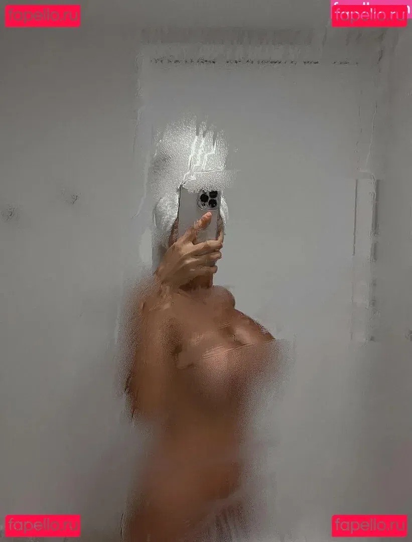 Lily Ermak Onlyfans Photo Gallery 