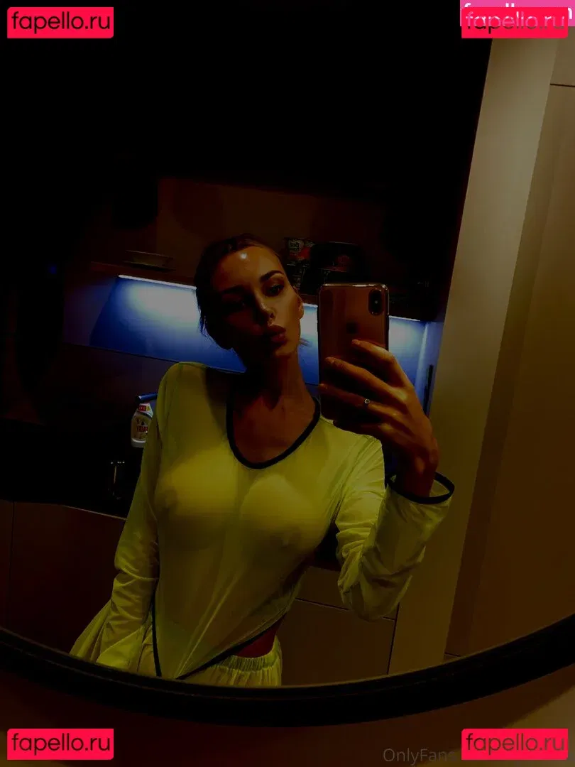 Lily Ermak Onlyfans Photo Gallery 