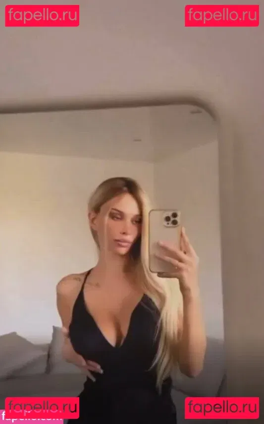 Lily Ermak Onlyfans Photo Gallery 