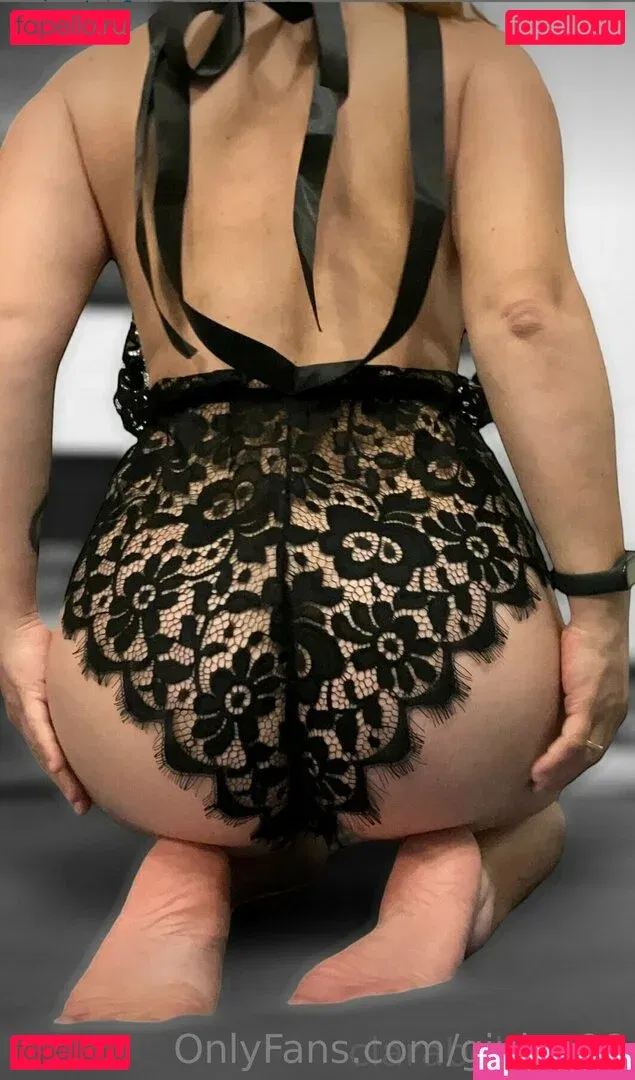 giulya98 Onlyfans Photo Gallery 