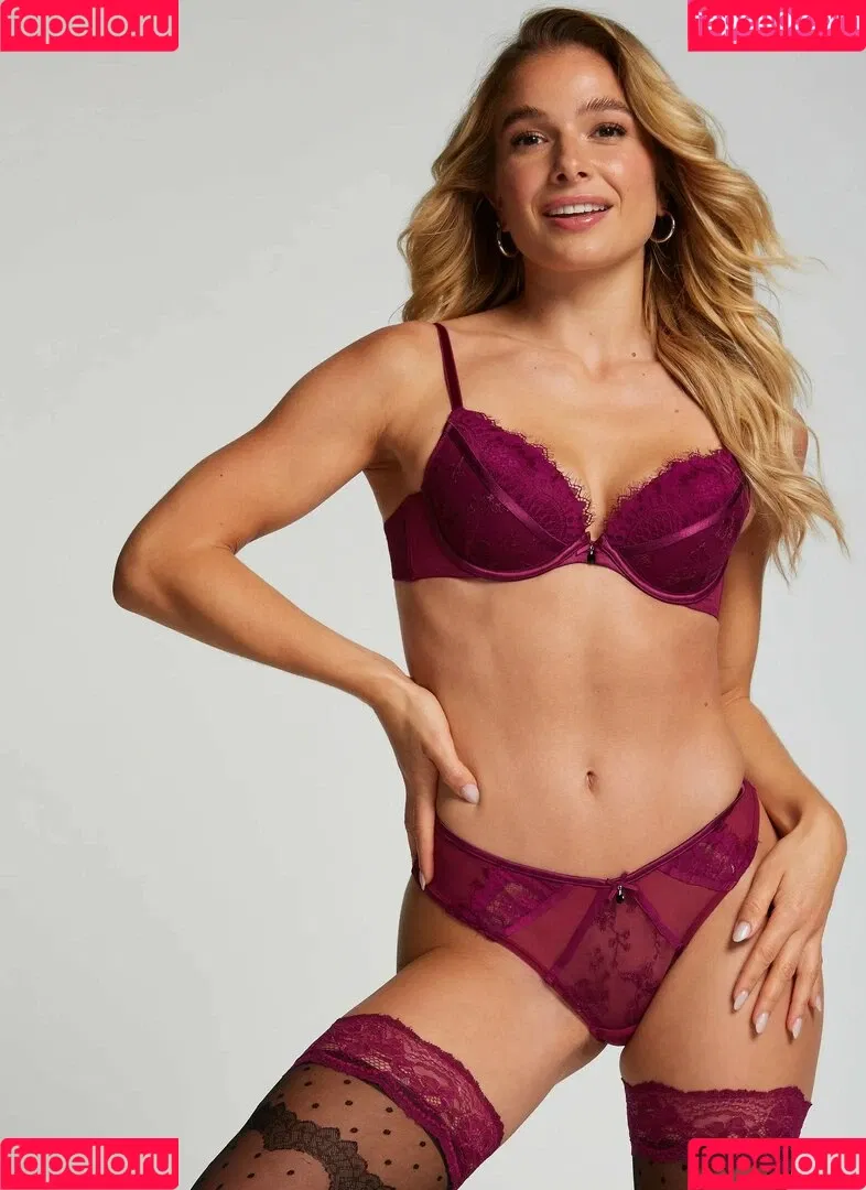 Lola Weippert Onlyfans Photo Gallery 
