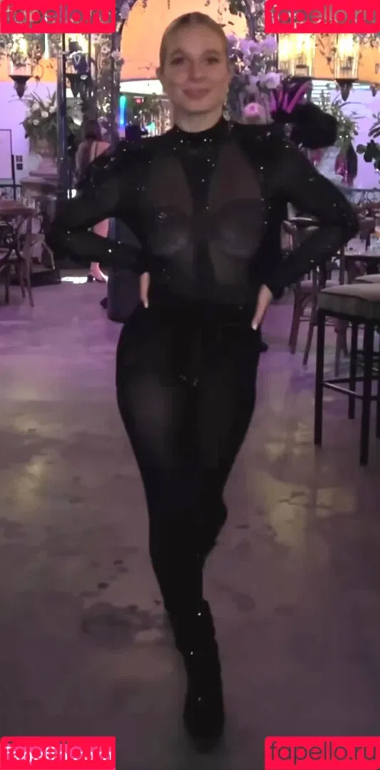 Lola Weippert Onlyfans Photo Gallery 