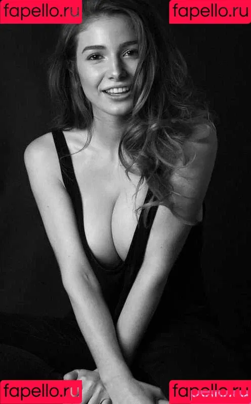 Lola Weippert Onlyfans Photo Gallery 