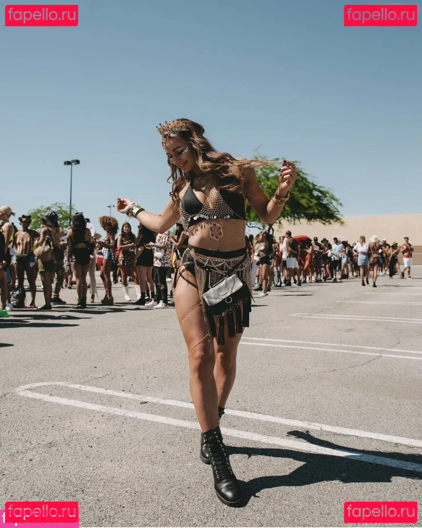 Lola Weippert Onlyfans Photo Gallery 