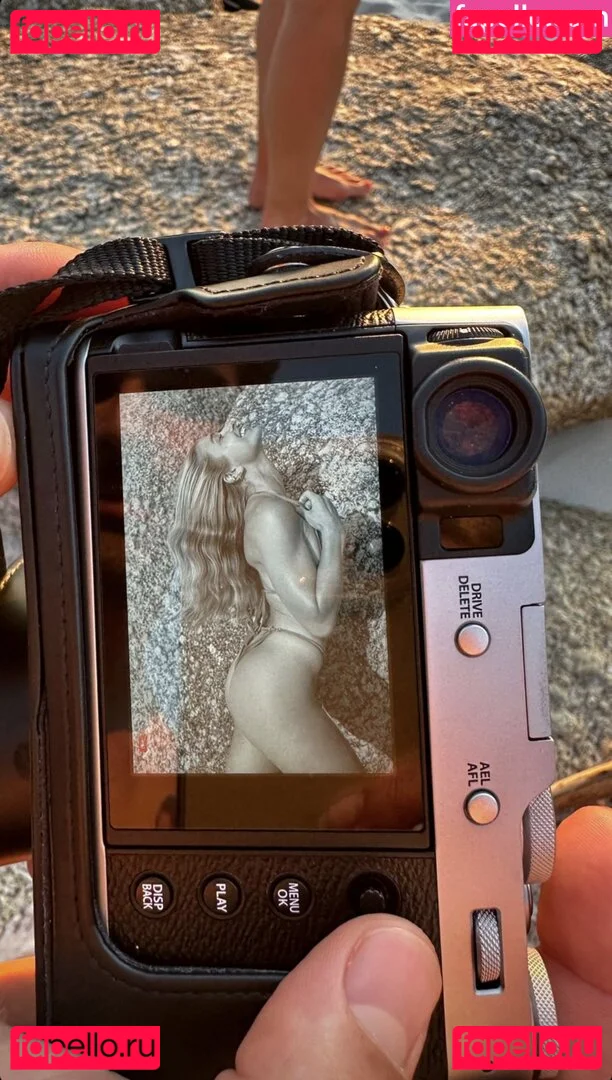 Lola Weippert Onlyfans Photo Gallery 