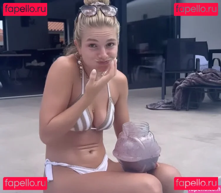 Lola Weippert Onlyfans Photo Gallery 