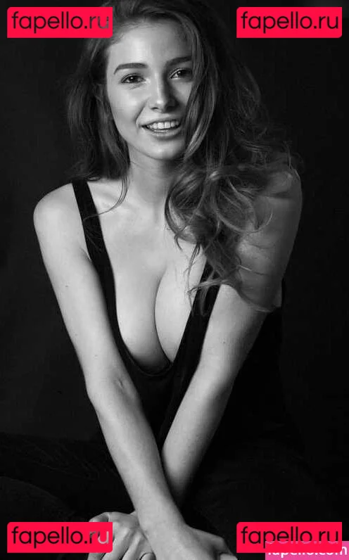 Lola Weippert Onlyfans Photo Gallery 