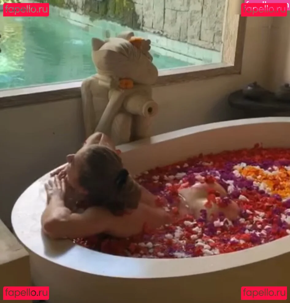 Lola Weippert Onlyfans Photo Gallery 