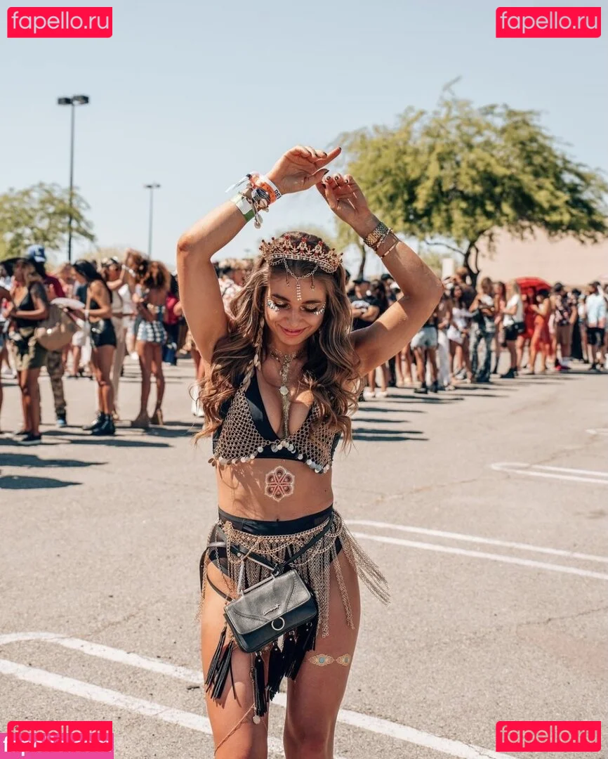 Lola Weippert Onlyfans Photo Gallery 