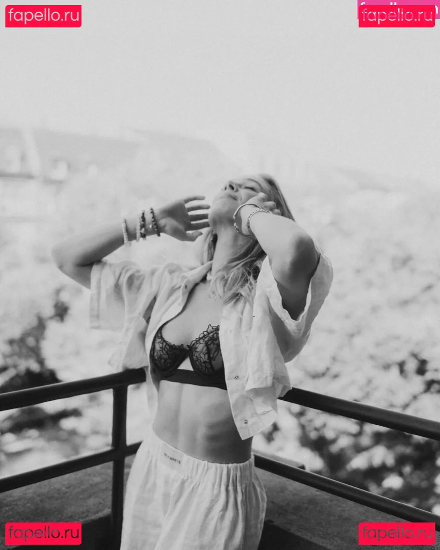 Lola Weippert Onlyfans Photo Gallery 