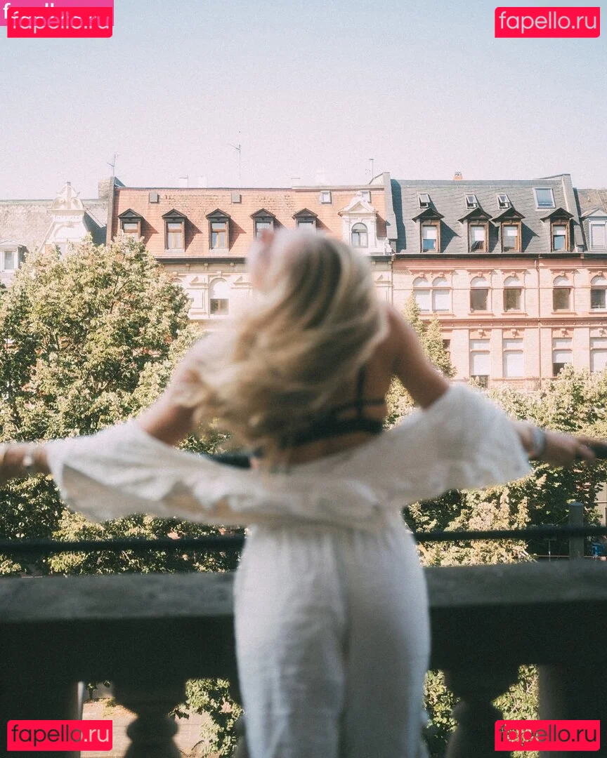 Lola Weippert Onlyfans Photo Gallery 