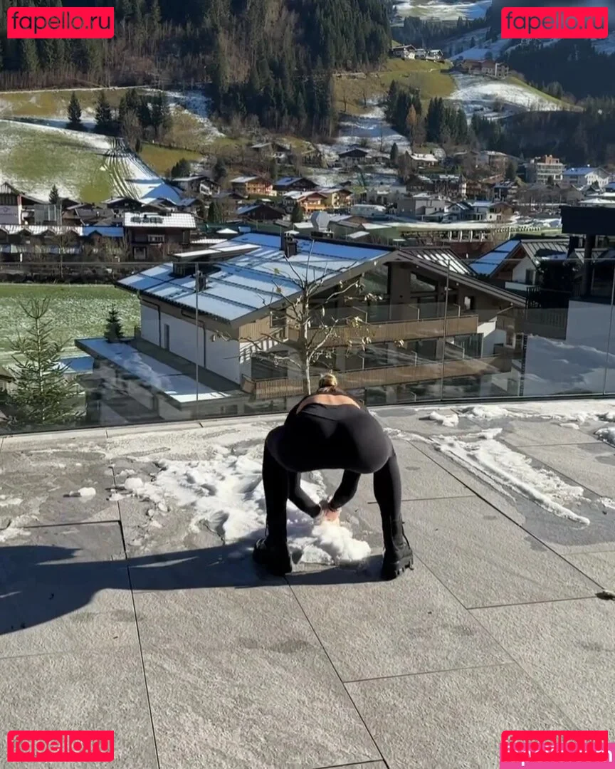 Lola Weippert Onlyfans Photo Gallery 