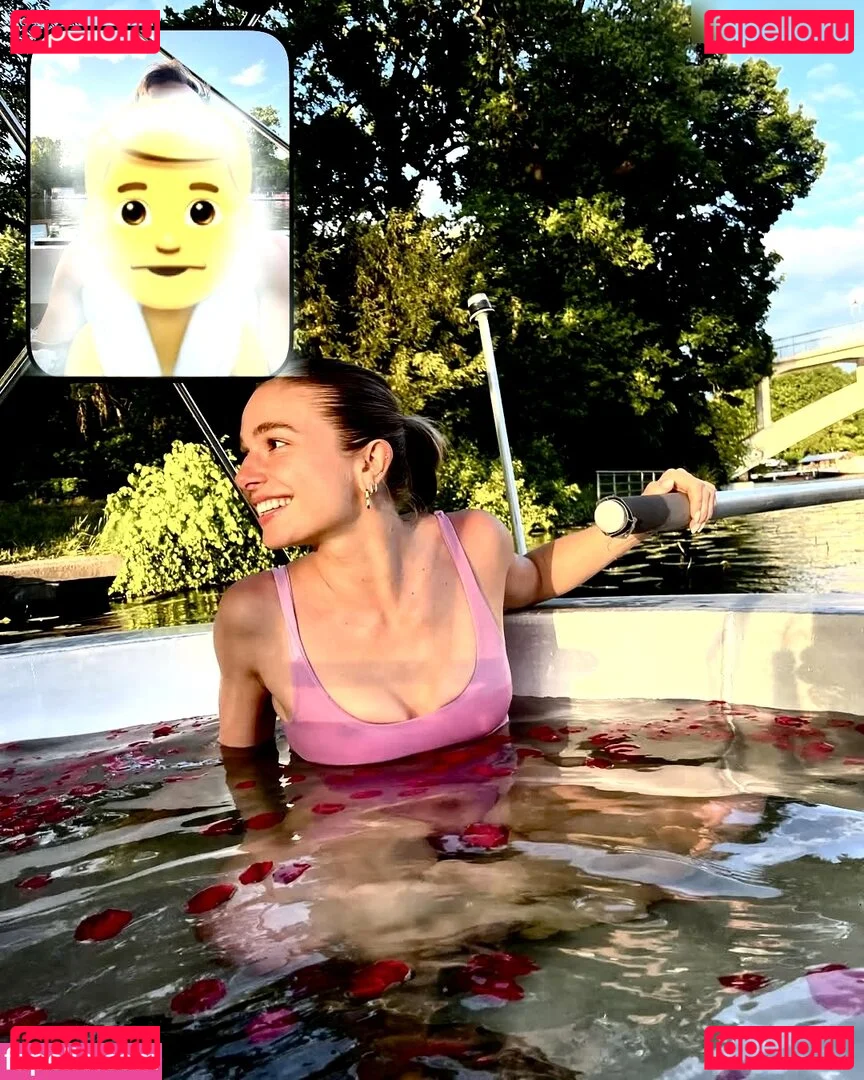 Lola Weippert Onlyfans Photo Gallery 